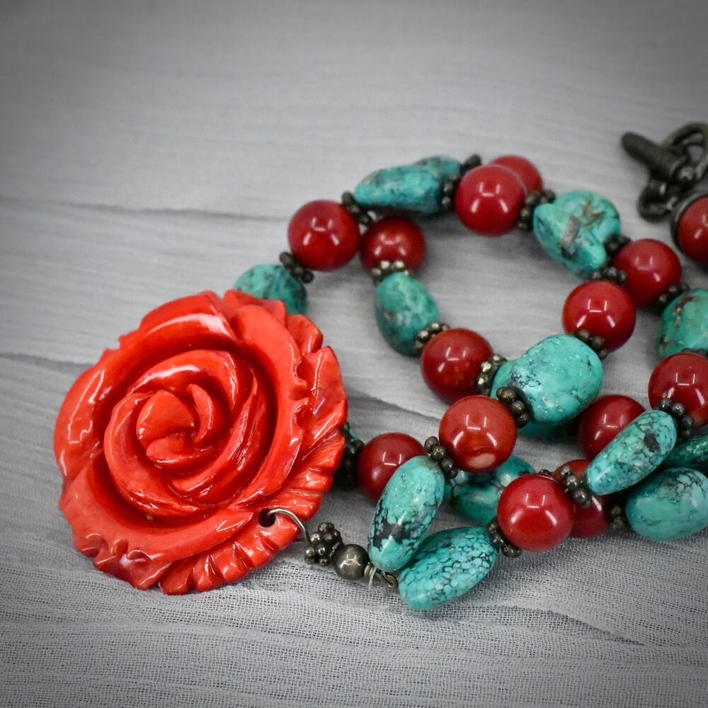 Vintage Carved Spiny Oyster Rose Pendant Turquoise Nugget Beaded Necklace 43.8g